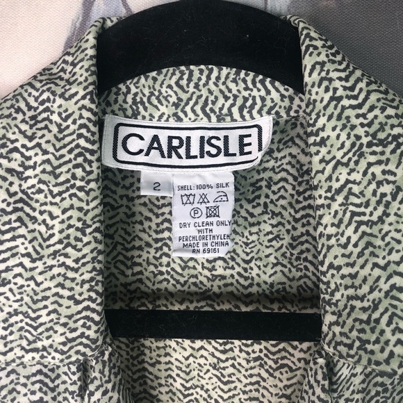 Vintage Carlisle Green Cropped 100% Silk Animal Print Top - Picture 2 of 7